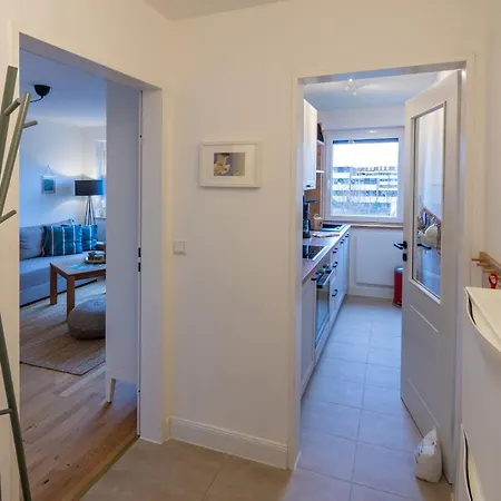 Watt N Glueck Apartment